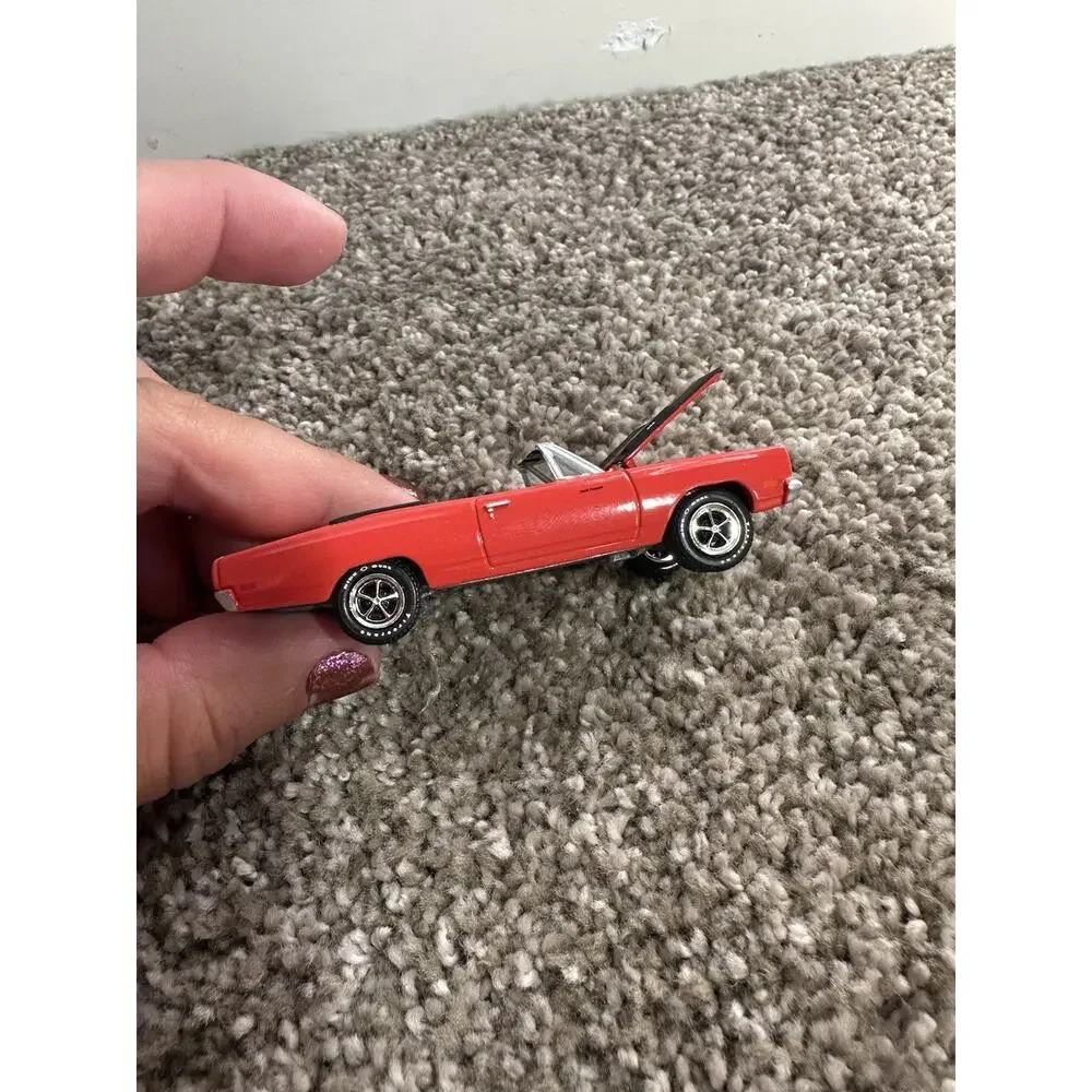 Greenlight 1969 Plymouth GTX Red And Black Loose 1:64